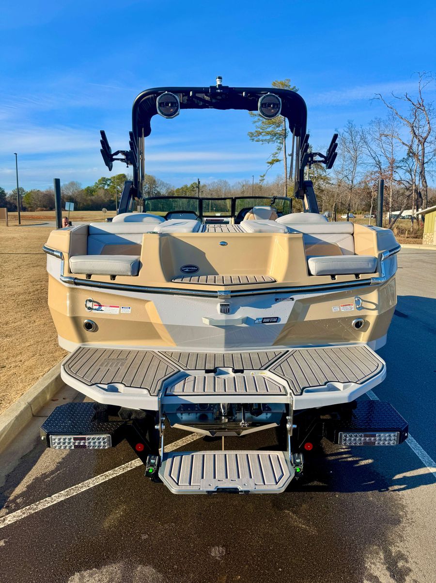 2023 MasterCraft X Star S, photo 4 of 11